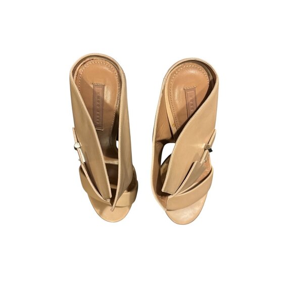 Hugo Boss Beige Leather Heeled Mules With Gold Block Heel & Buckle Detail - Picture 2 of 10